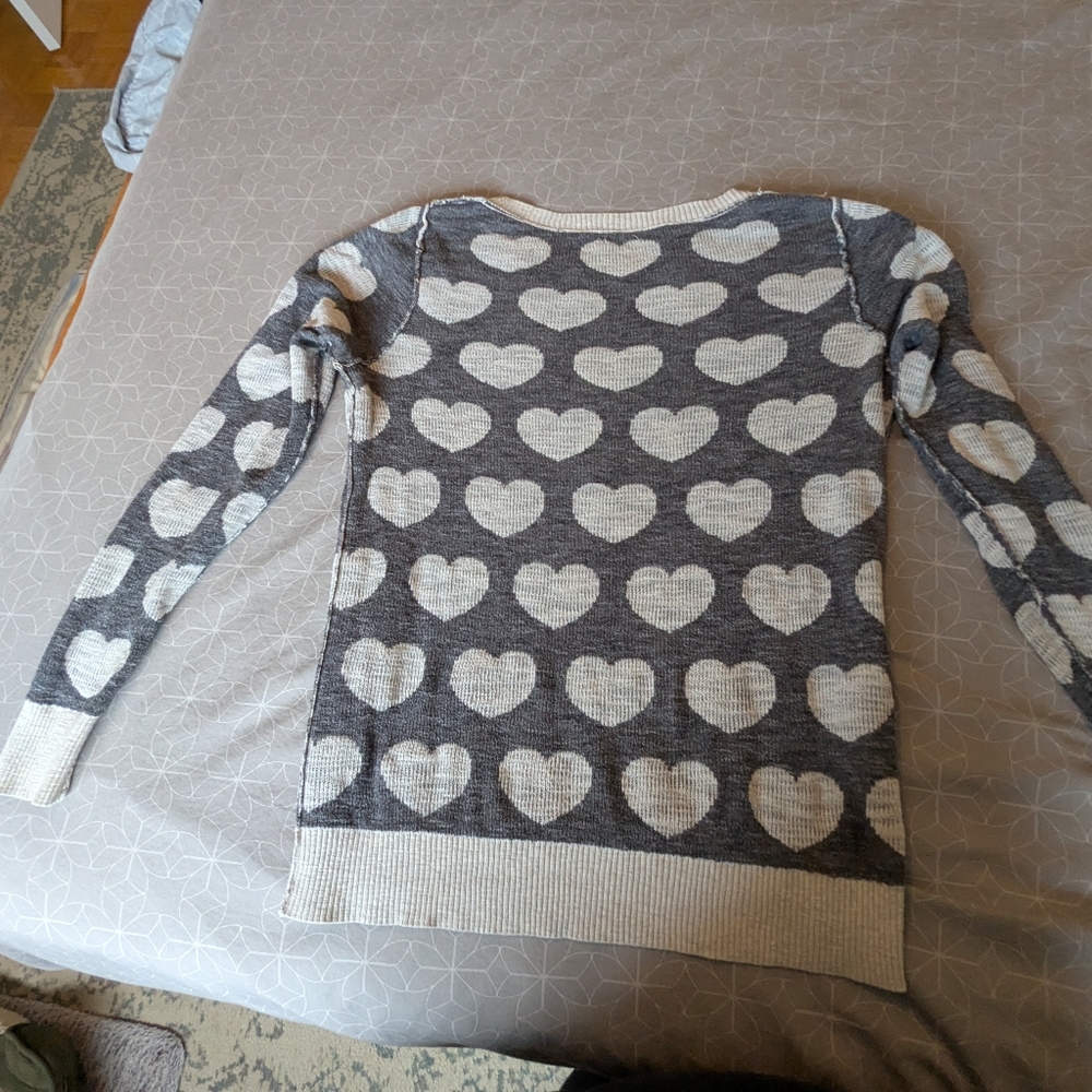 Heart Patterned Sweater - Gray - Picture 6 of 7